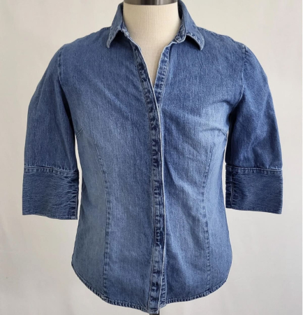 Stretch Denim Button Up Shirt Size Medium Half Length Sleeves